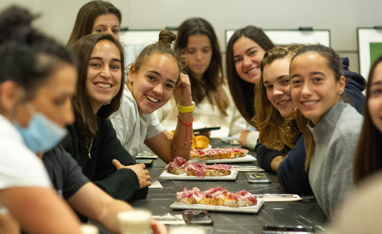 Jornada diferente para el Deportivo Abanca con desayuno grupal y juego de Escape Room