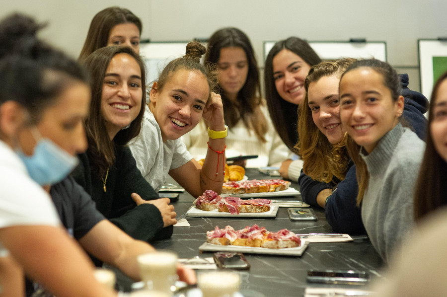 Jornada diferente para el Deportivo Abanca con desayuno grupal y juego de Escape Room