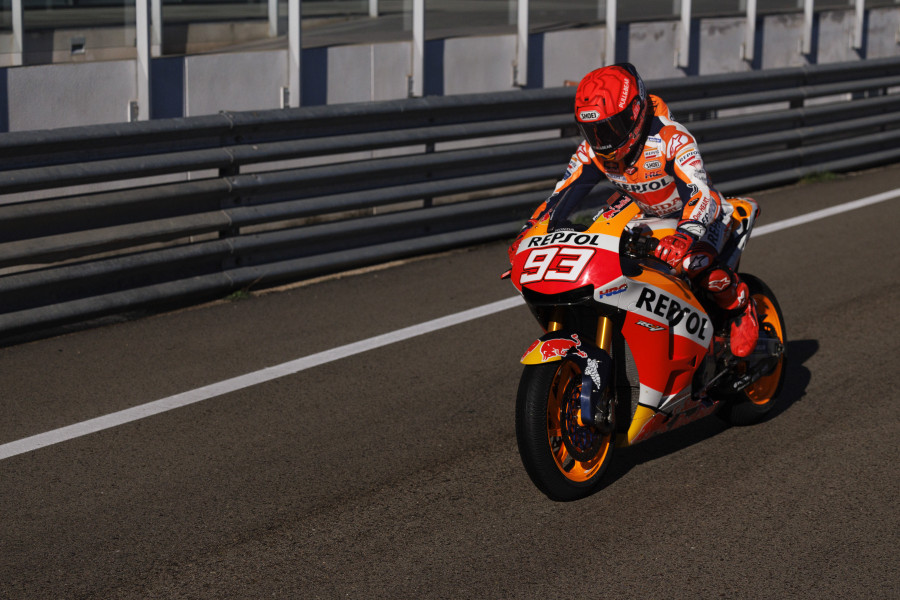 Marc Márquez rueda en el Jarama con un nuevo biocombustible Repsol