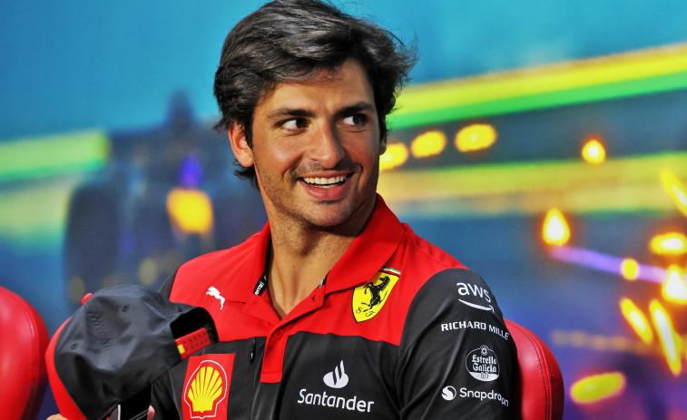 Carlos Sainz abre mercado en Italia