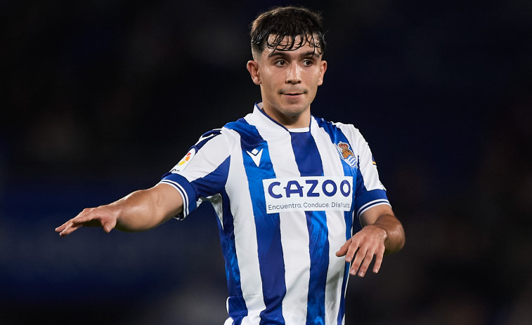 Pablo Marín renueva con la Real Sociedad hasta 2027