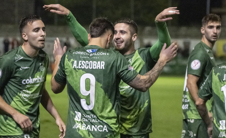 Batacazo del Almería ante un Arenteiro que sigue invicto