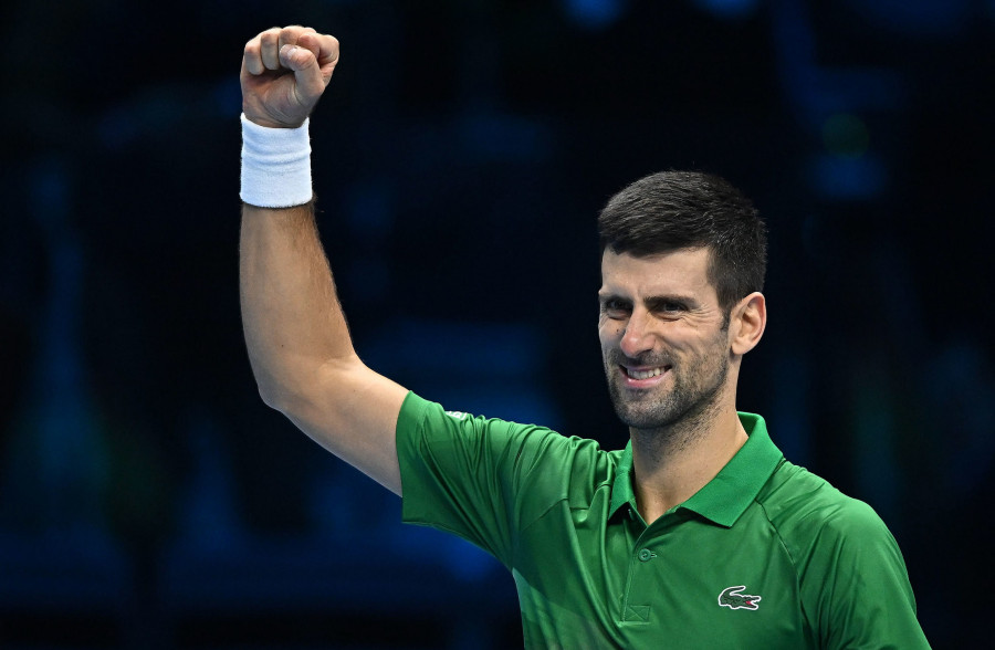 Djokovic desespera a Rublev y accede a semifinales de las Finales ATP