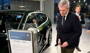 Inauguración del nuevo concesionario de Novomóvil
