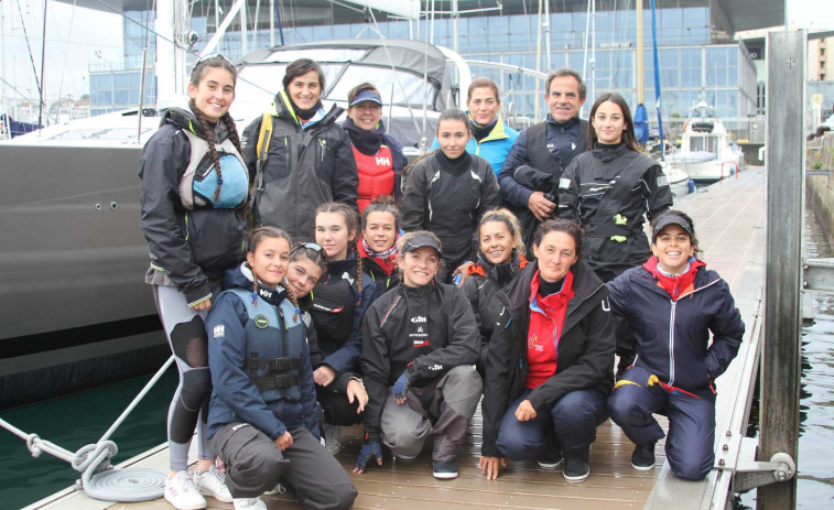 Vigo y Gijón dominan la primera jornada de la Regata Isabel Zendal