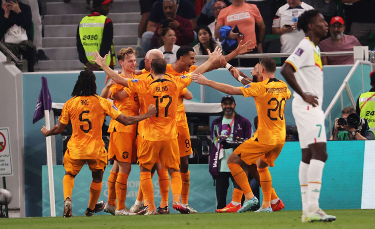 Países Bajos triunfa con los goles de Gakpo y Klaassen ante Senegal (0-2)