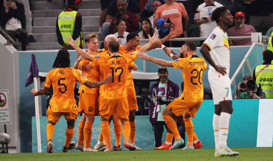 Países Bajos triunfa con los goles de Gakpo y Klaassen ante Senegal (0-2)