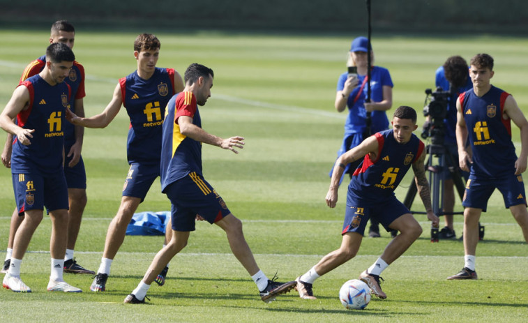 España, ante la maldición del debut
