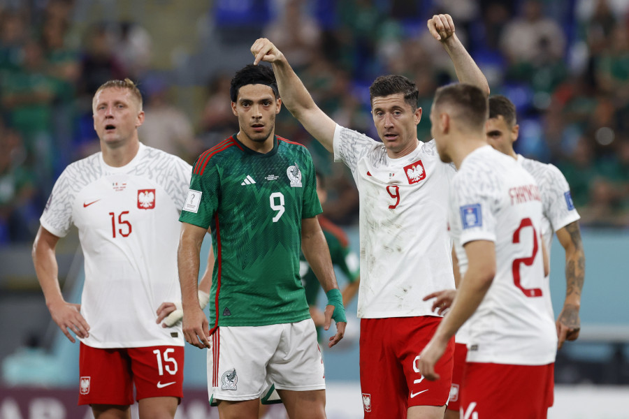 México y Polonia empatan su primer partido en Qatar