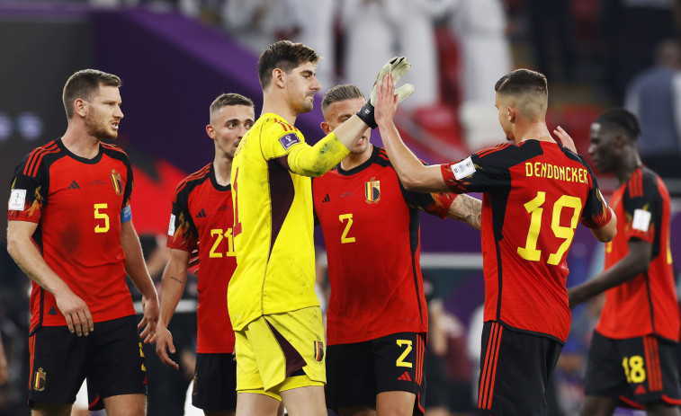 Batshuayi y Courtois rescatan tres puntos para Bélgica