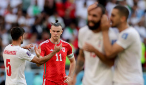La Irán de Queiroz sorprende a Gales en una prolongación de locura