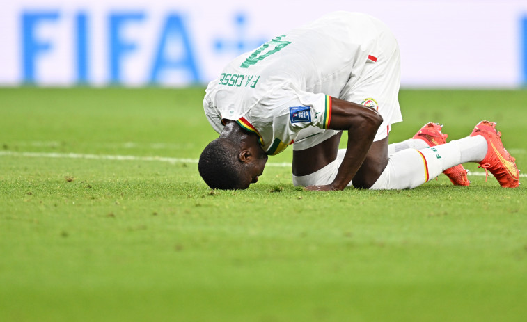 Senegal cree y hunde a Catar