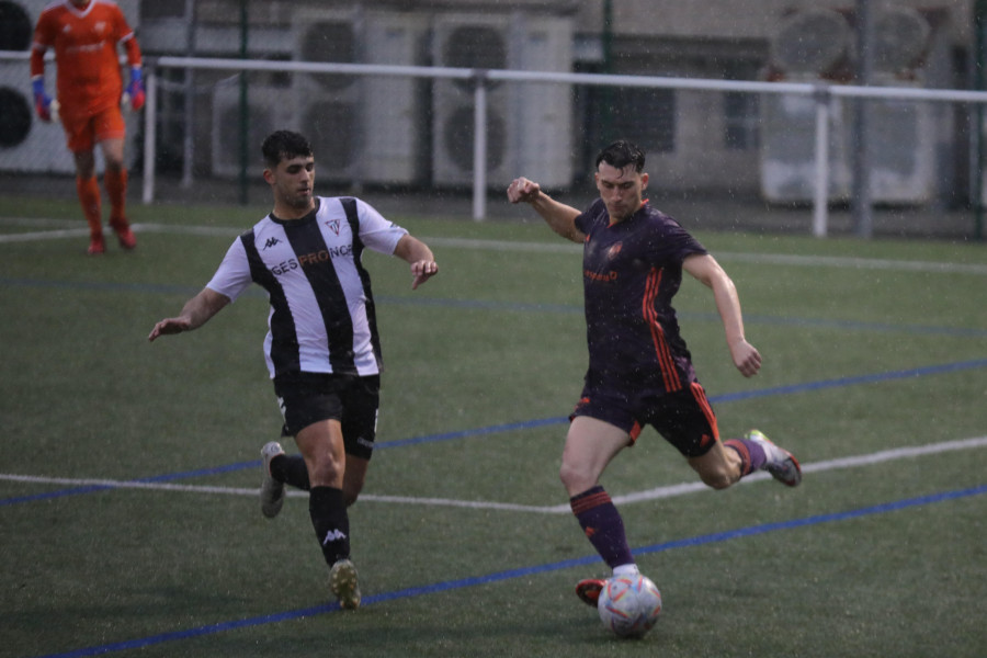 Dos equipos que optan al ascenso, Mugardos y Montañeros, de se dan cita en A Pedreira