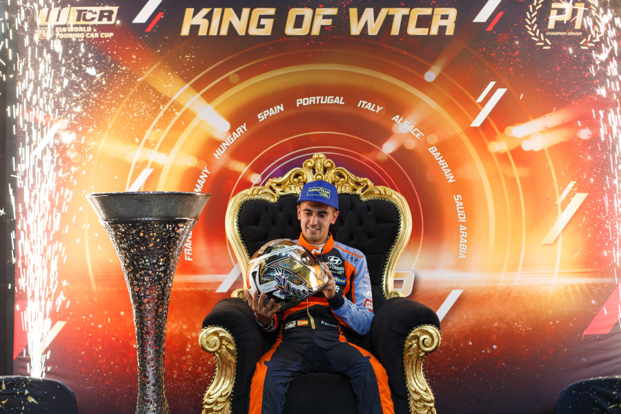 El español Mikel Azcona, campeón del mundo en Arabia Saudí