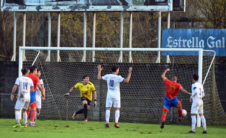 Remontada del Boiro ante el Betanzos en la recta final de partido (1-3)