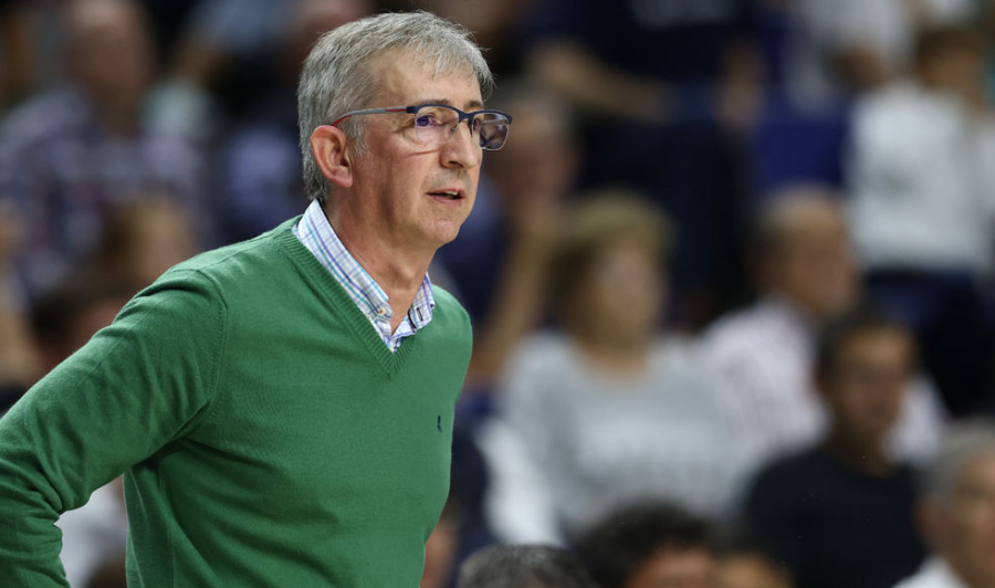 Moncho Fernández entrenador del Monbus Obradoiro ve al Betis “en clara trayectoria ascendente”