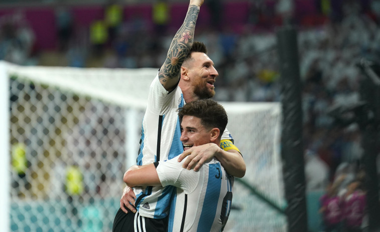 Messi alcanza los mil y Argentina los cuartos