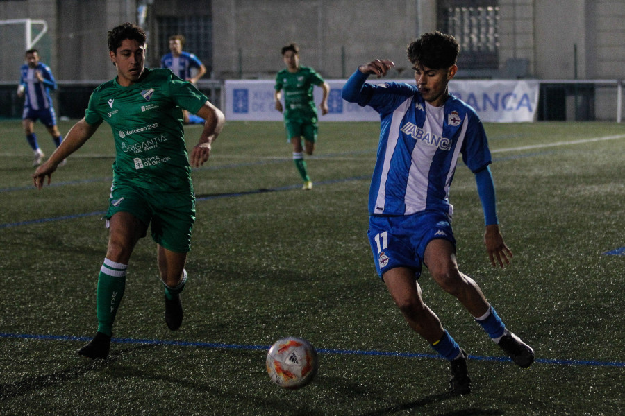 El Depor se lleva el derbi ante el Ural con lo justo