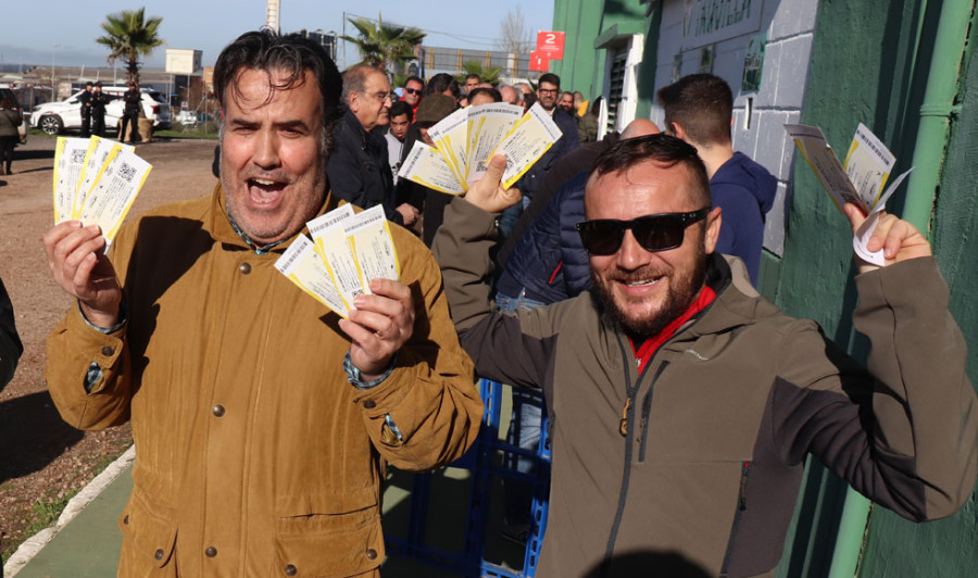 Colas de más de dos horas para hacerse con las primeras entradas
