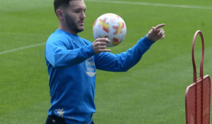 Lucas Pérez, titular como '9' en el equipo que probó Óscar Cano