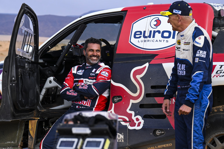 Al-Attiyah transforma su rabia en triunfo y Sainz acaba segundo en el Dakar