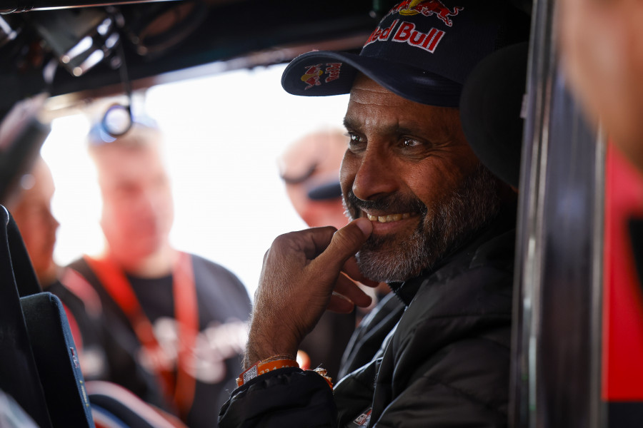 Al-Attiyah se adueña del tiempo, camino de su quinto Dakar