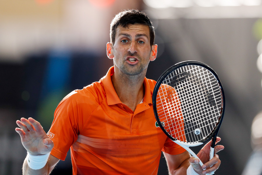 Djokovic reina en Australia después de levantar una bola de partido ante Korda