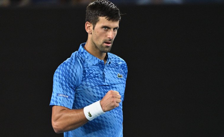 Djokovic vence a Carballés con el respaldo de la Rod Laver