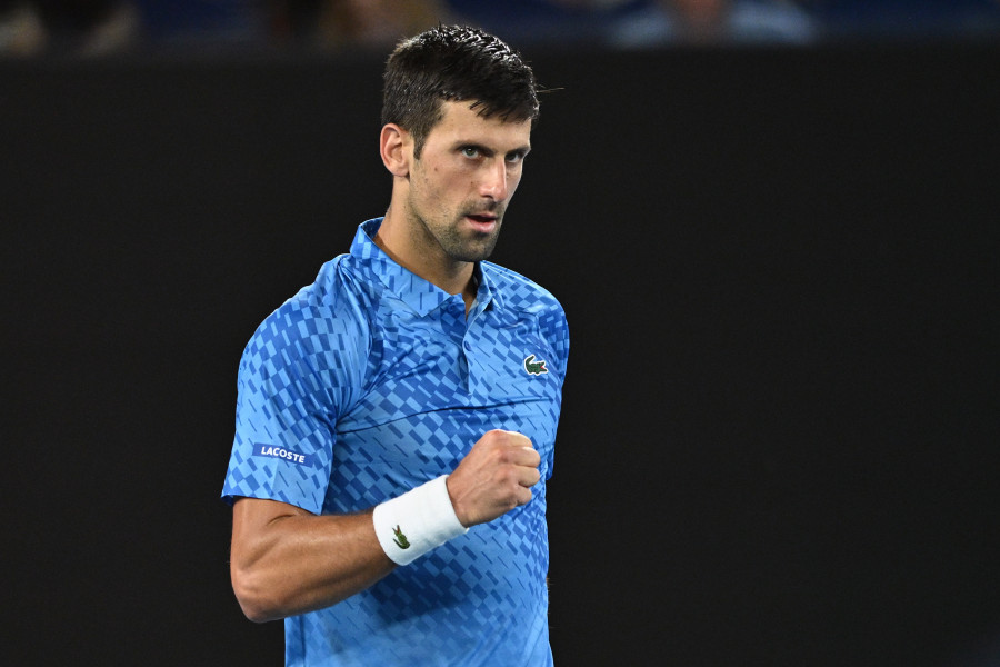 Djokovic vence a Carballés con el respaldo de la Rod Laver