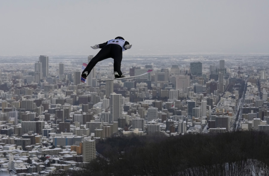 Kobayashi manda en Sapporo