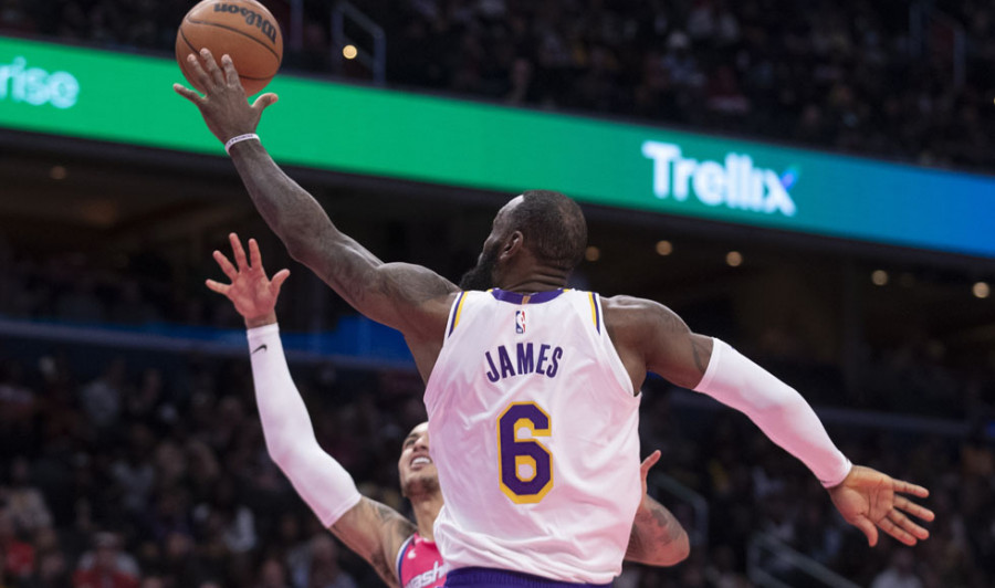 Las camisetas de Stephen Curry y LeBron James las más vendidas en la NBA