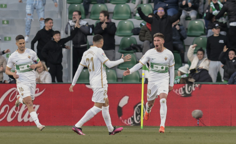 Mejoría insuficiente del Elche ante un Osasuna agotado (1-1)