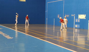 Doble victoria del  Coruña contra el Artepa