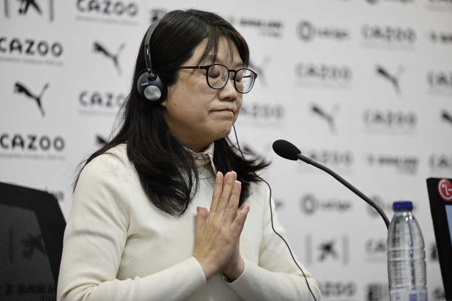 La presidenta del Valencia Layhoon  Chan "no piensa en vender"