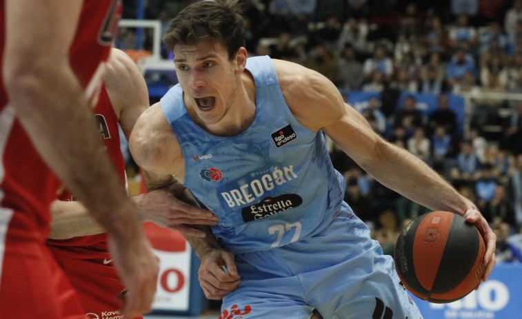 Momirov y Happ llevan al Breogán al décimo triunfo