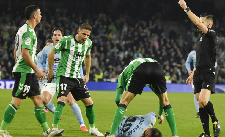 Competición sanciona con un partido a Luiz Felipe y retira amarilla a Aspas