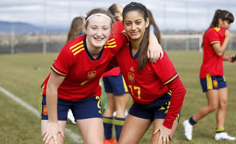 La deportivista Elena Vázquez tuvo minutos en la goleada de la sub-17 ante Estonia