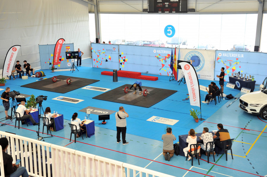 Seis equipos del CH Coruña competirán en Alzira