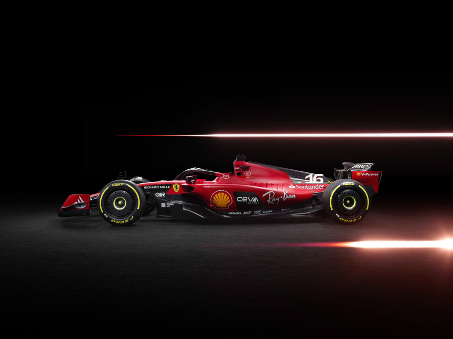 Ferrari presenta su nuevo SF-23 en pista