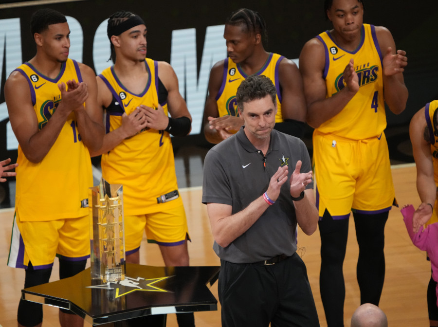 Pau Gasol 'debuta' como entrenador con victoria en el All-Star