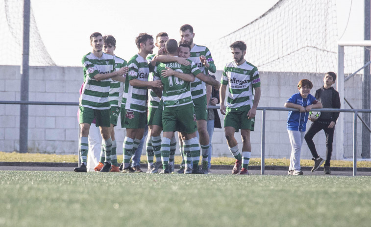 Josiño provoca el éxtasis con un gol de penalti en el 94 que da la victoria al Paiosaco