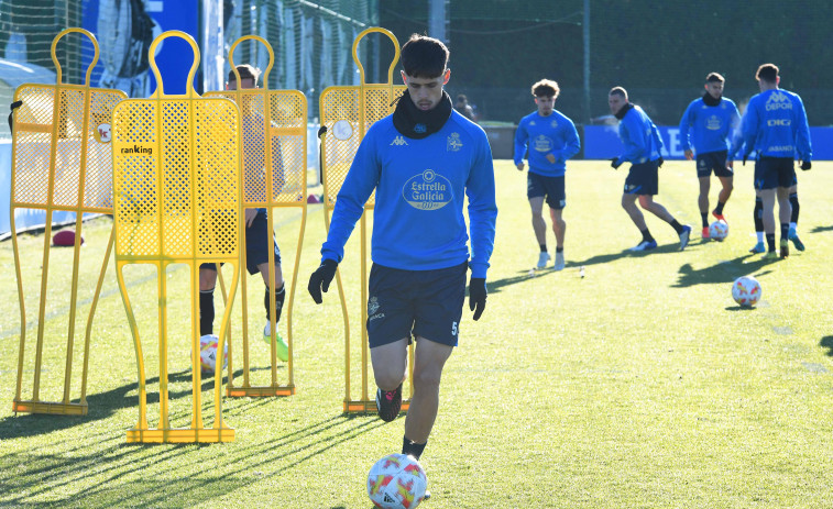 Pepe Sánchez ya toca balón en Abegondo