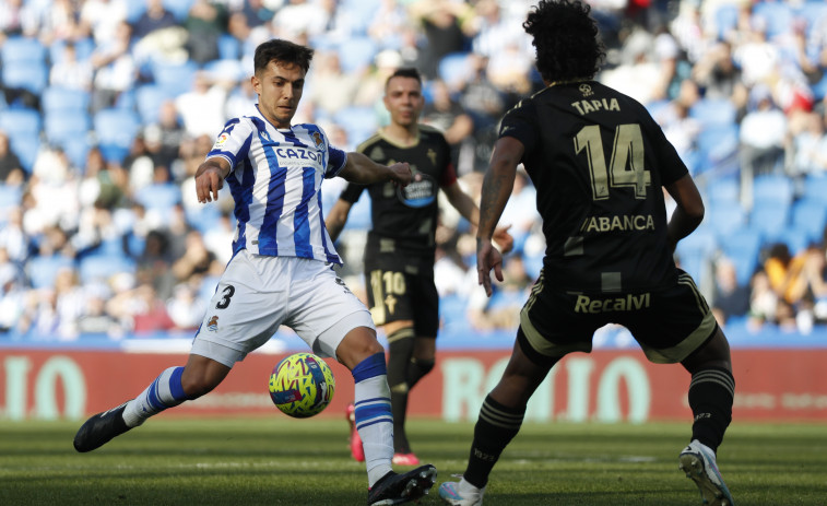 Competición impone tres partidos de sanción a Renato Tapia