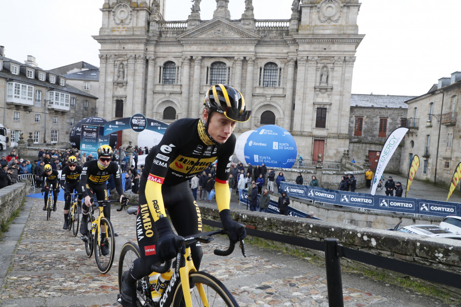 La vuelta ciclista 'O Gran Camiño' inicia su recorrido en Lugo