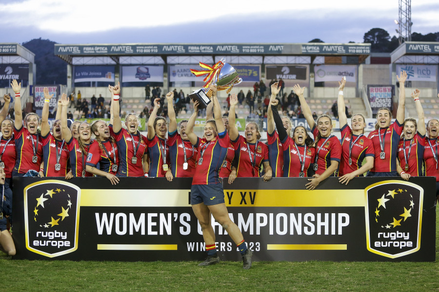 Ceci celebra el décimo Campeonato de Europa de las Leonas con un ensayo