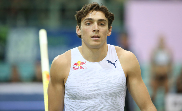 Duplantis rompe los límites y fija nuevo récord mundo pértiga en 6,22 metros