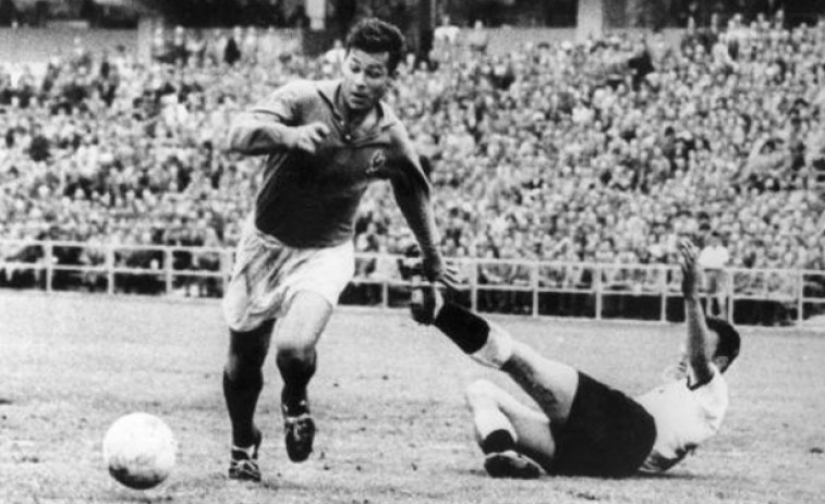 Muere el fútbolista francés Just Fontaine, récord de goles en un mundial