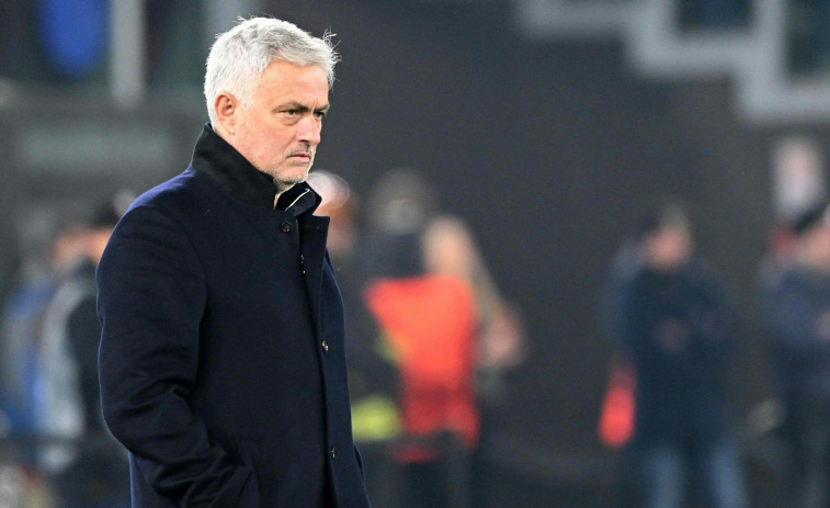 Mourinho, sancionado con dos partidos y 10.000 euros por increpar al árbitro