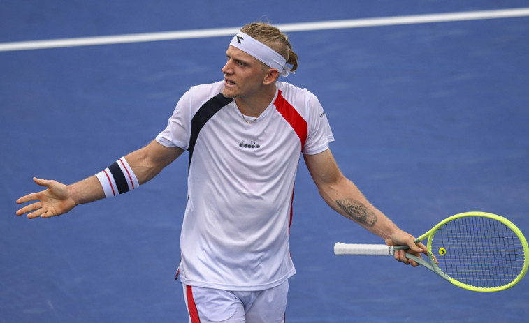 Davidovich deja pasar cinco puntos de partido y cae ante Rublev