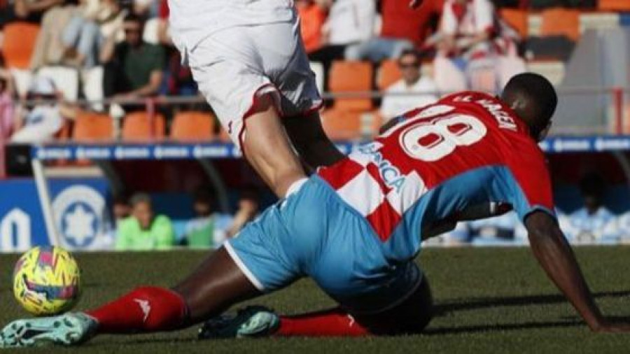 El Zaragoza se pelea con el gol y el Lugo toca fondo (0-0)